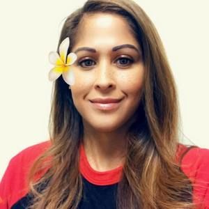 Meet your Posher, Larissa